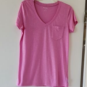 NWOT. Columbia T-shirt with Logo.